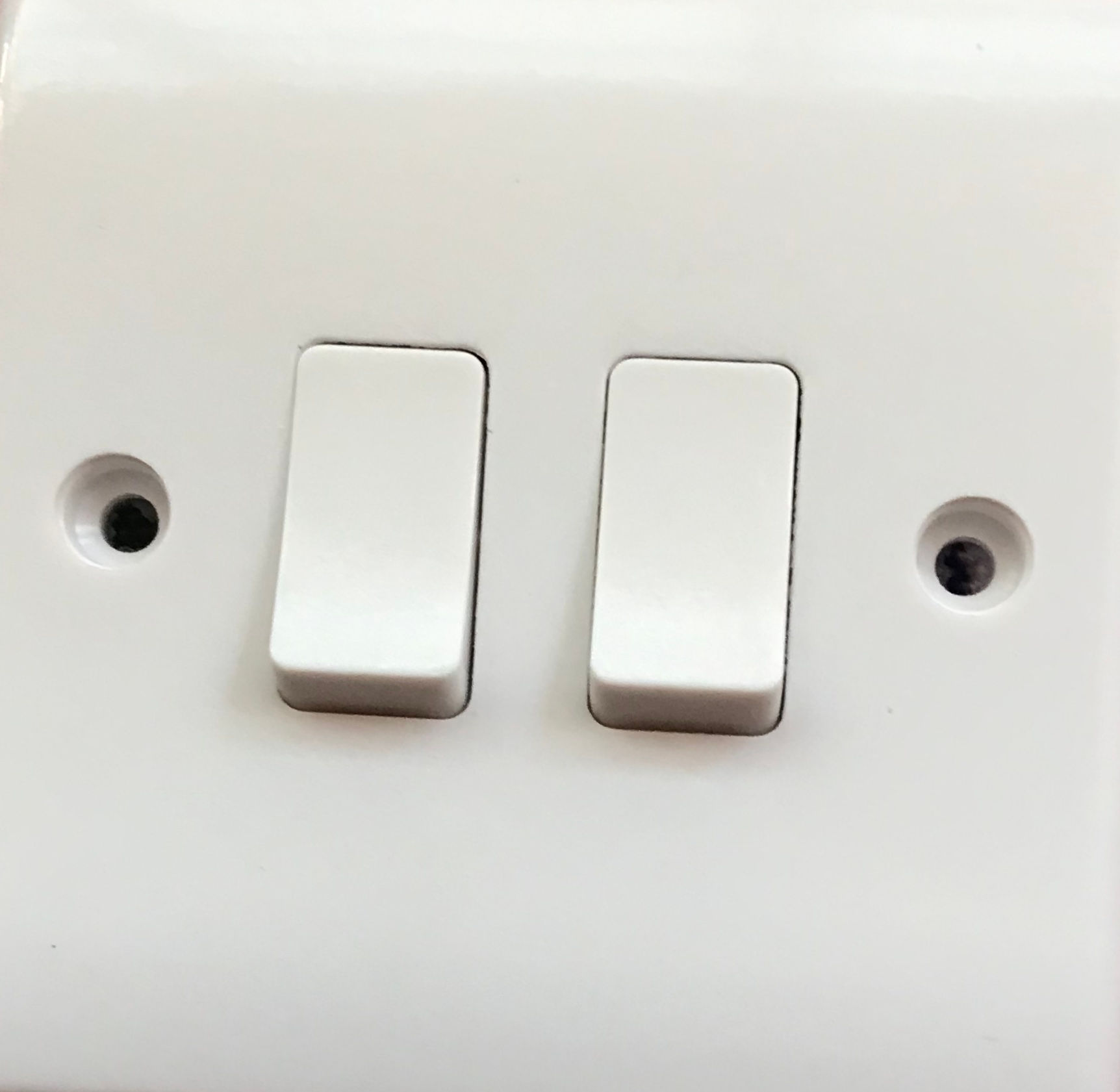 Extreem  Switches and Sockets -2Gang 2Way Plate Switch (10pcs)