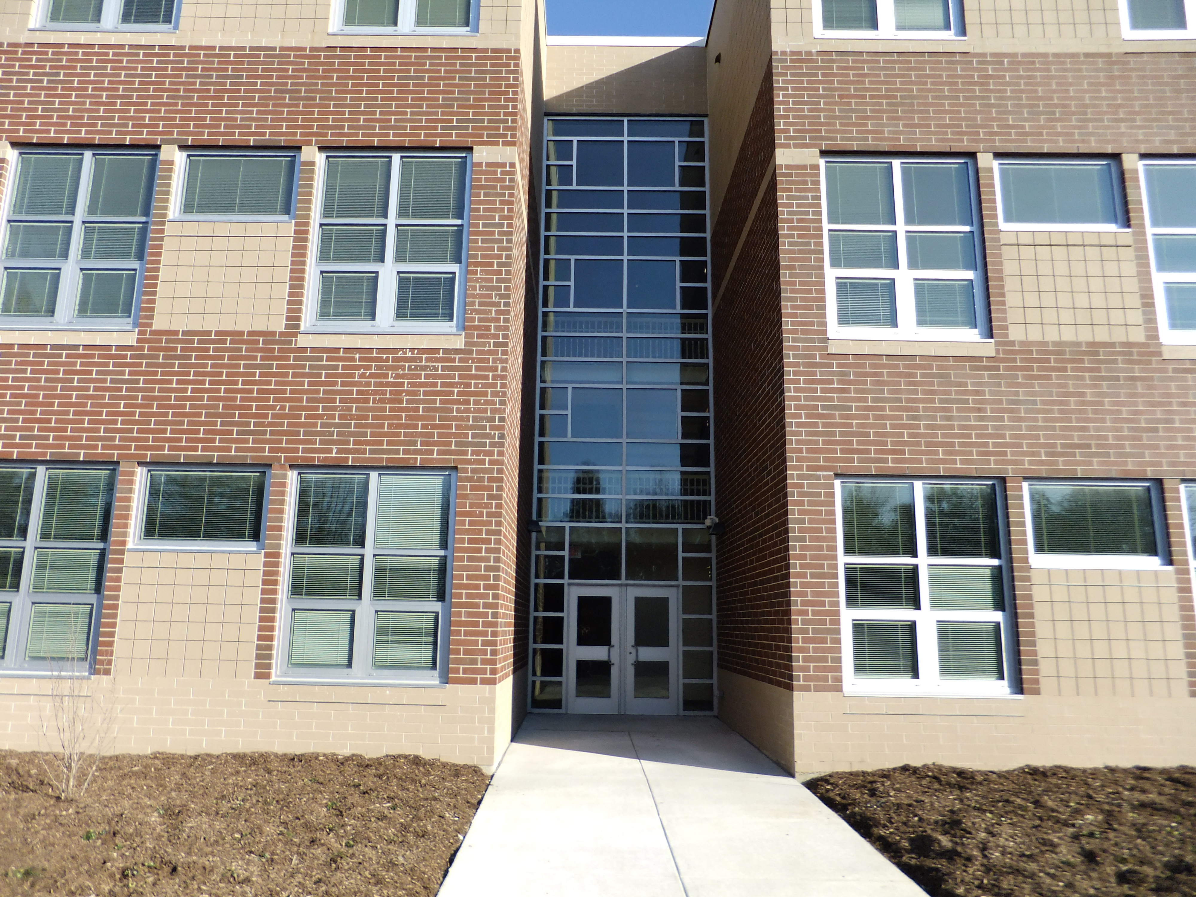 B&B Glass Company Glazing Contractor Rochester Hills Cusom Glass