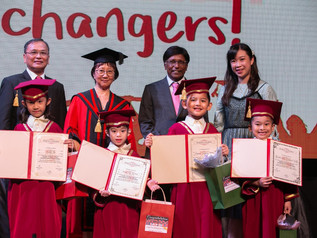 学校结业典礼 School Closing Ceremony