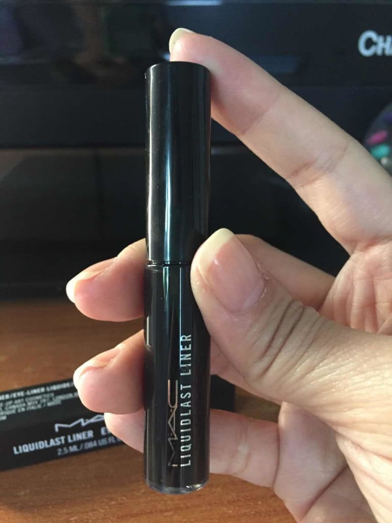 Thumbnail: MAC Liquidlast Liner