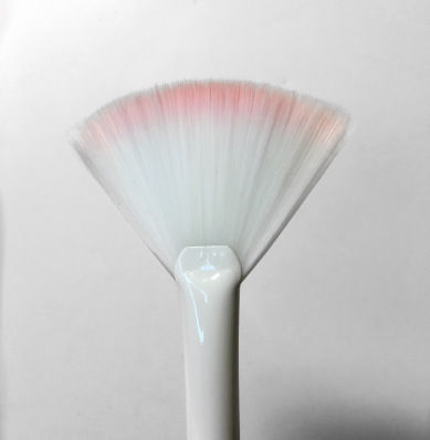 Thumbnail: Wet n Wild - fan brush