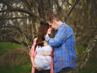 Brandon & Tiffany {Tacoma Maternity Photographer, Jacquellin Lee Photography}