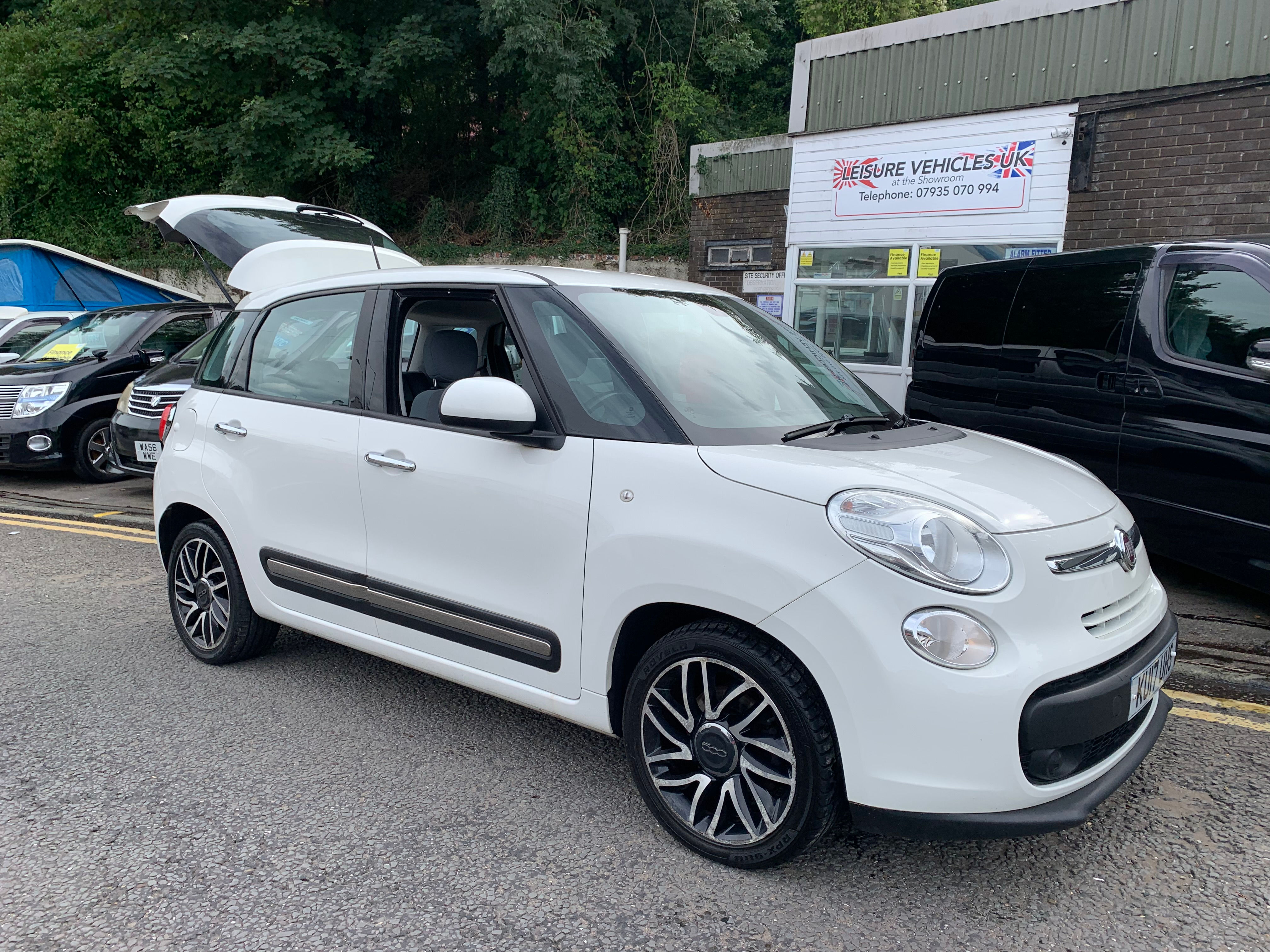 FIAT 500L POP STAR 1368 cc WITH LOT'S OF REFINEMENTS / IDEAL SIZE CAR