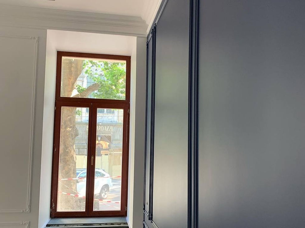 Smooth painted walls with wall molding, Level 5 finish