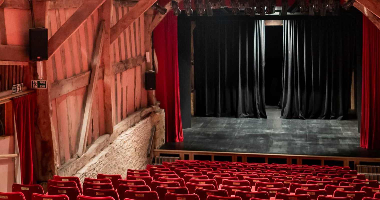 Theatrebarnat Bretforton Grange Estate
