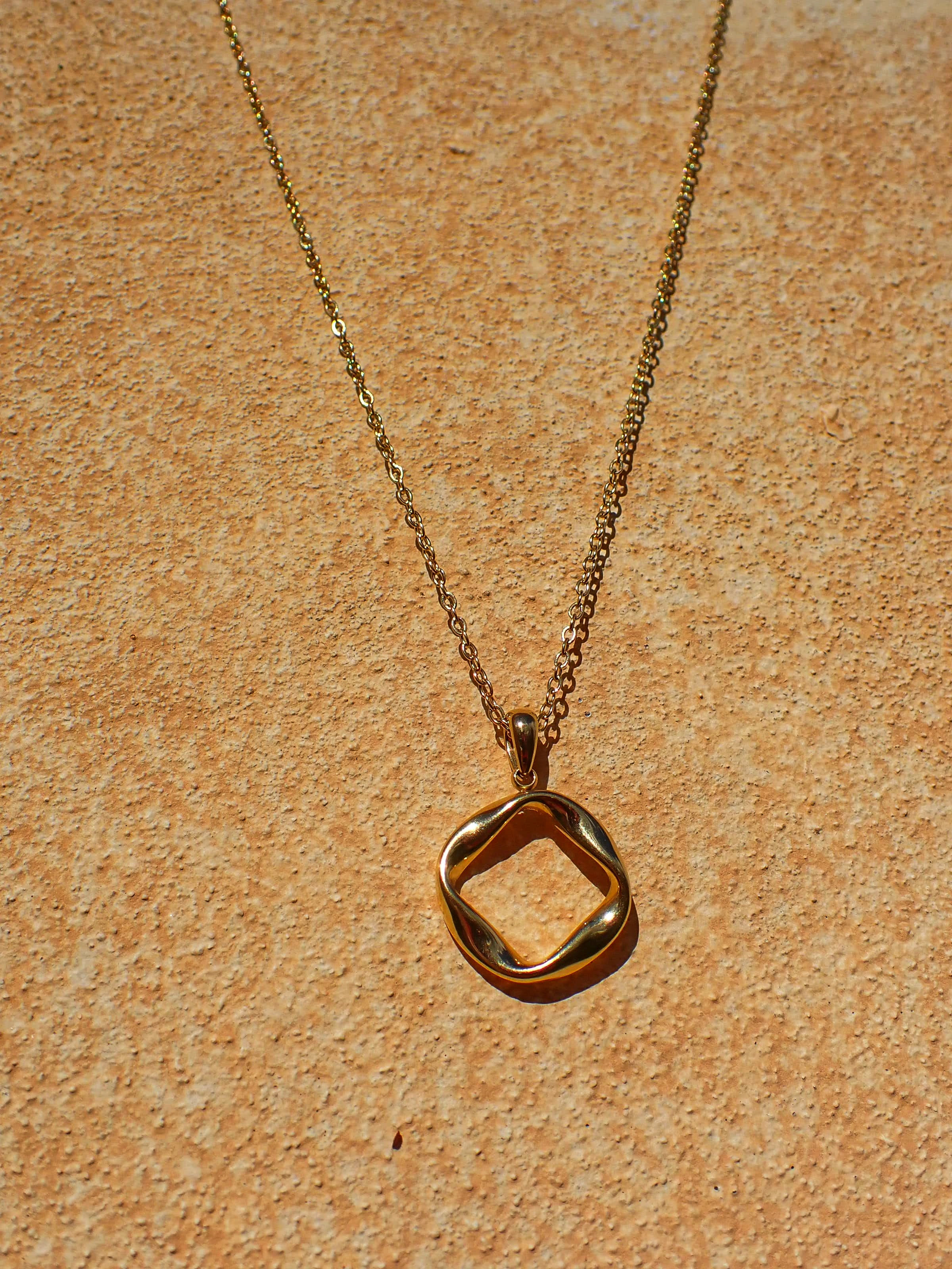 Collier Aura - Éclat calme