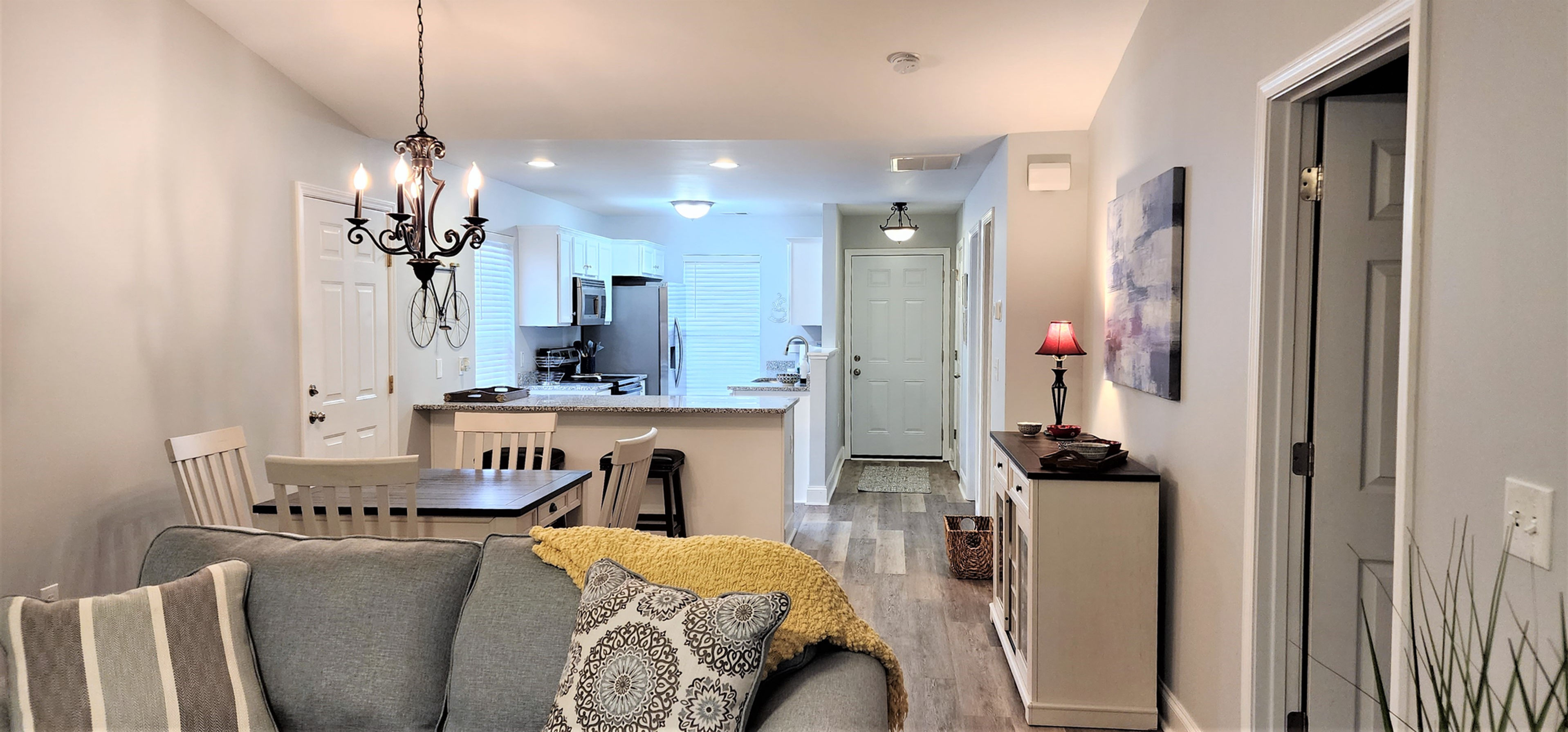 236 Tamarack Dr. Seneca/Traveling Professionals