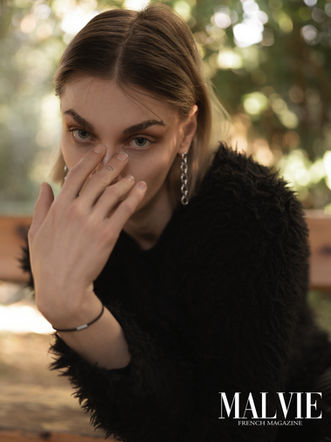 Amalia: Malvie Magazine