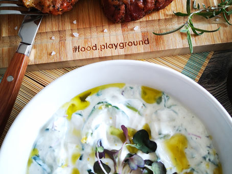 Tsatsiki mit Radieschen Keimlinge