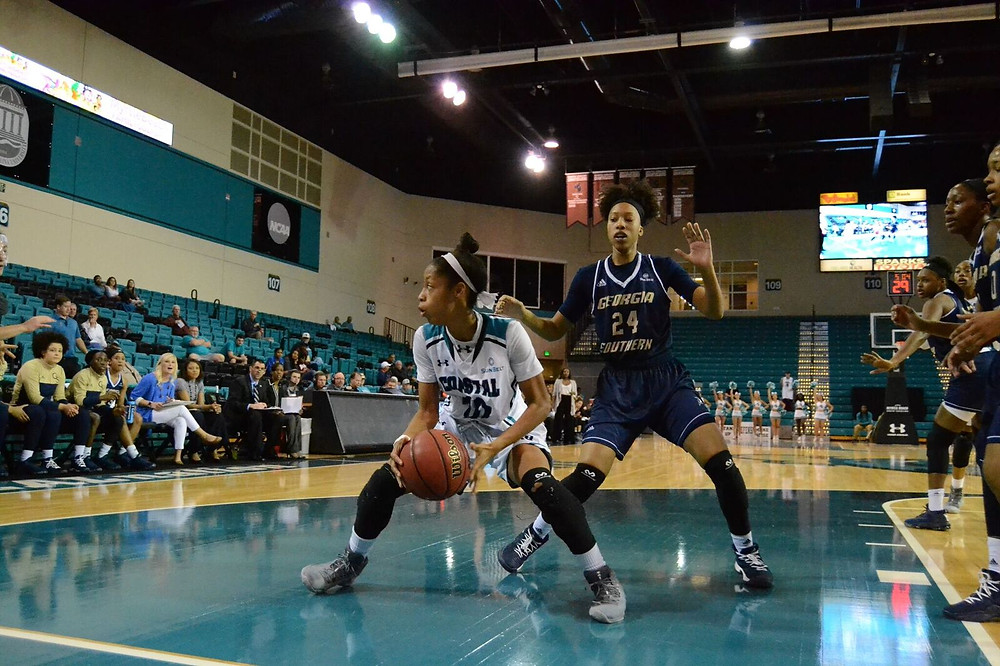 Jas Adams (#10) Photo by Mikaela Groomes
