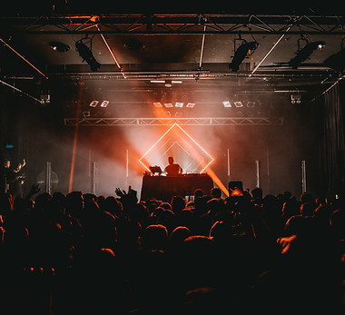 DJ