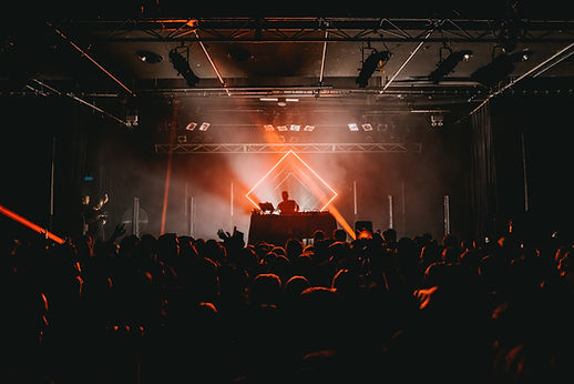 DJ