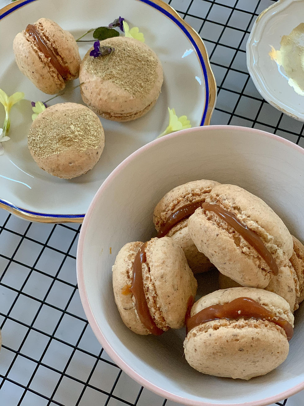 macrons, walnut macrons, orehovi makroni, helenine čarovnije, gluten free, home made, salted caramel