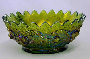 Acorn Burrs master berry bowl, green