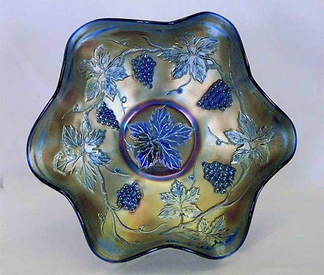 Vintage 9" ruffled bowl blue silvery