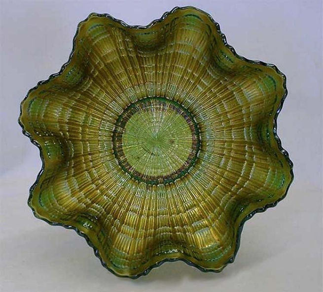 Plaid ruffled bowl in green