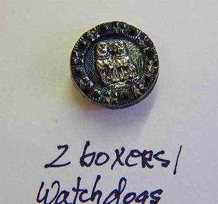 2 Boxers button