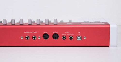 Midiplus X8 Pro | AMW.com.br