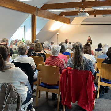 Kultur vor Ort Bierstadt: Sabine Gramenz und Malte Kühn in der Ortsverwaltung