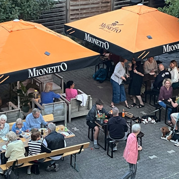 Kultur Vor Ort Bierstadt: Be Three im Bierstadter Goldgarten