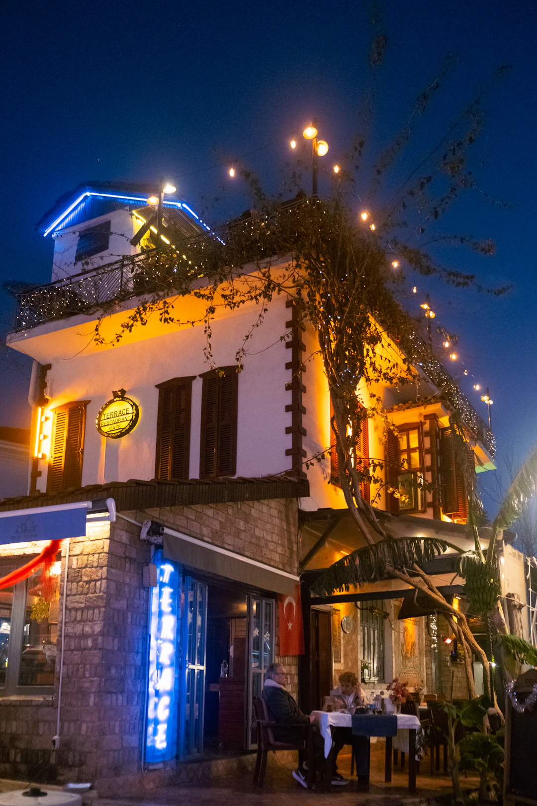 Experience Turkish Nightlife: Where to Go in Major Cities