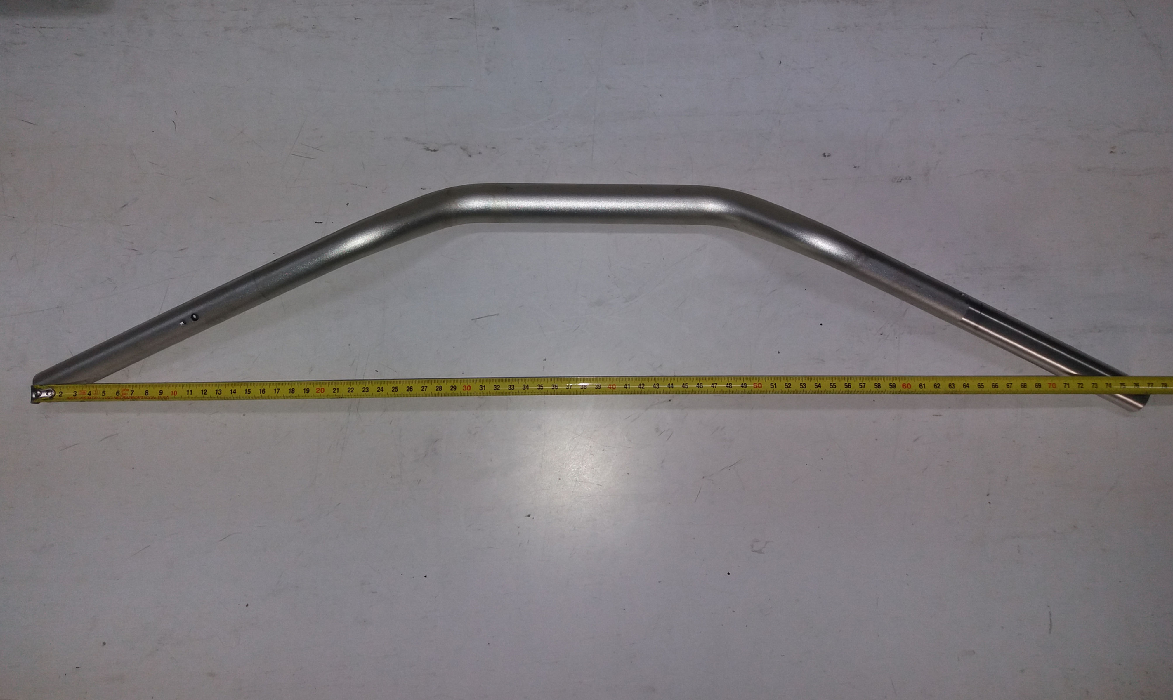 Manubrio (B) diam. centrale 25mm. - diam. finale 22mm.  V.V