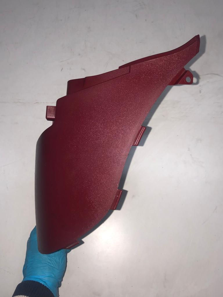 Miniatura: Honda Coperchio poggiapiedi colore rosso  PS 150    SL