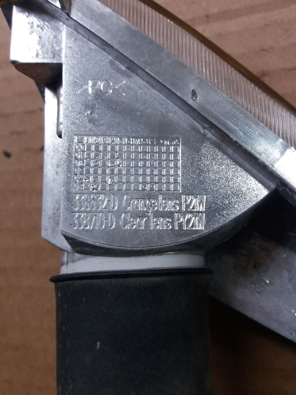 Miniatura: Honda Freccia anteriore DX. per Honda PS 125 2008   S.L