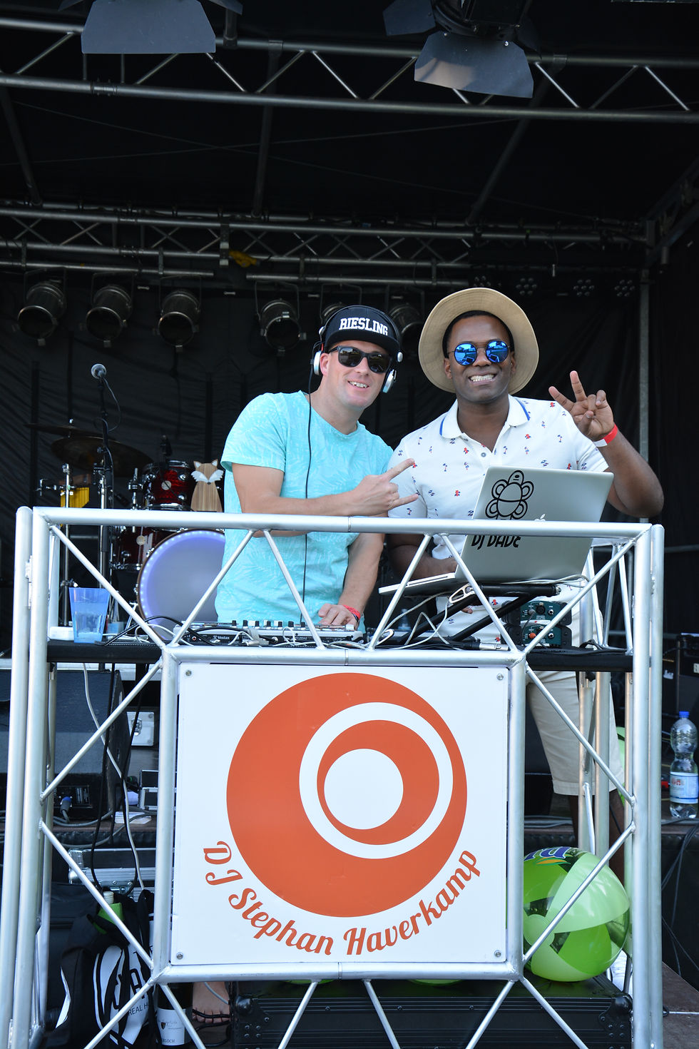 Resident DJ Dave und Francisco Javier