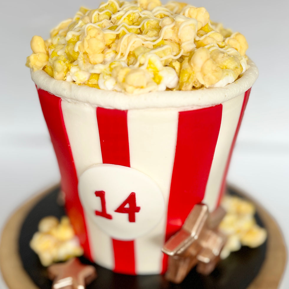 Thumbnail: Custom Shape Cake