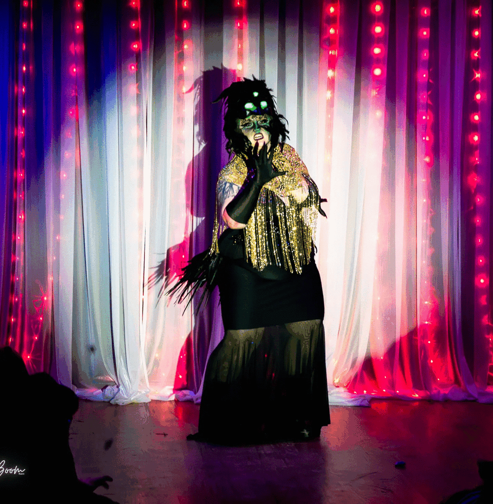 The Burlesque Storyteller