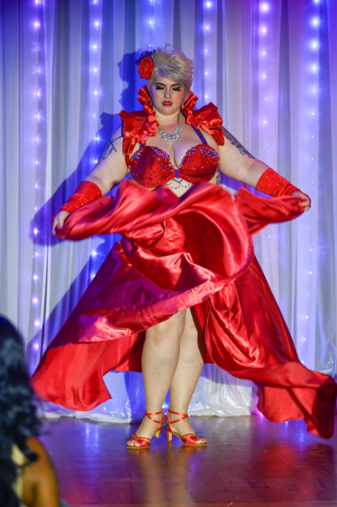 A performer at The Atlanta School of Burlesque