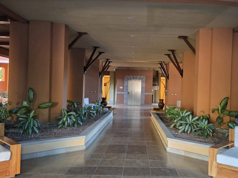 NaxosLobby
