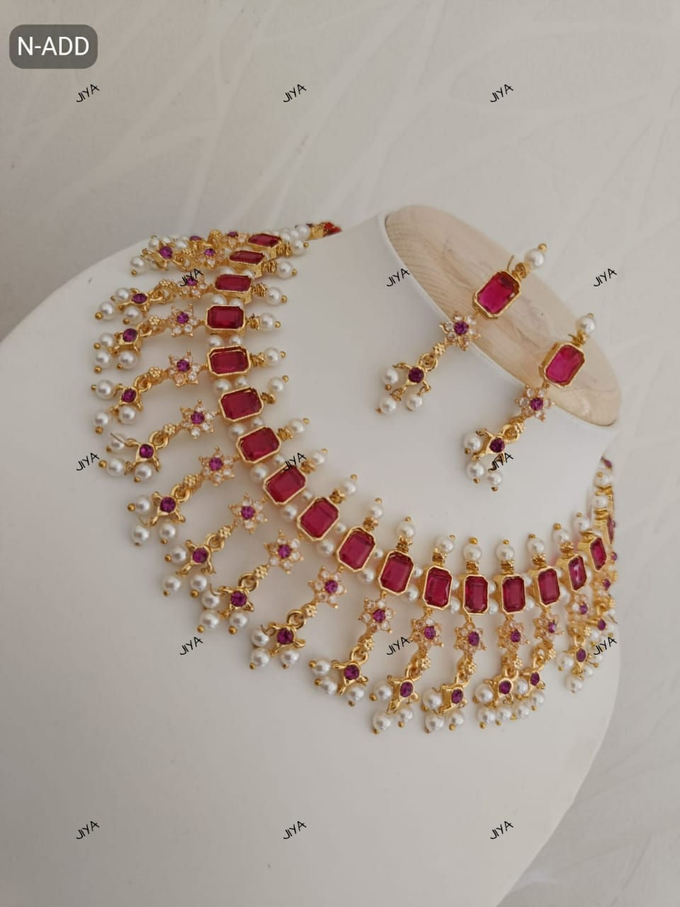 Gold Chinchpeti with Pearls