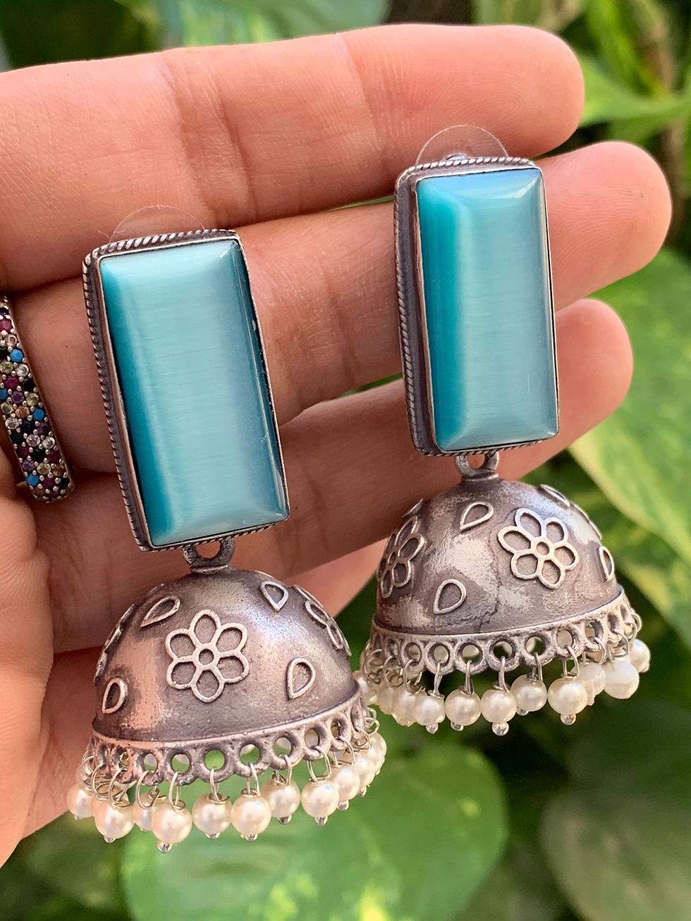 Thumbnail: Jhumkas with Bar detail