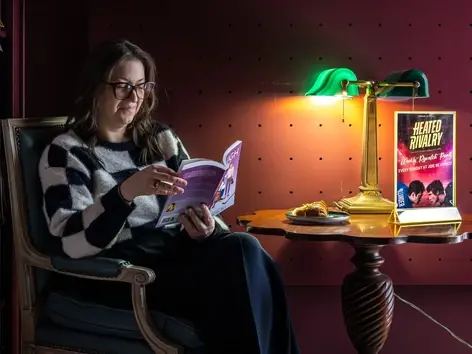 Are you one of the millions of people who watched the mega-hit online show Heated Rivalry? One Montreal bookstore that calls itself "Heated Rivalry headquarters". We'll tell you abobut the viewing parties they're planning for fans.Carrie-Ann Kloda is a director of Joie de Livres in the Mile End.