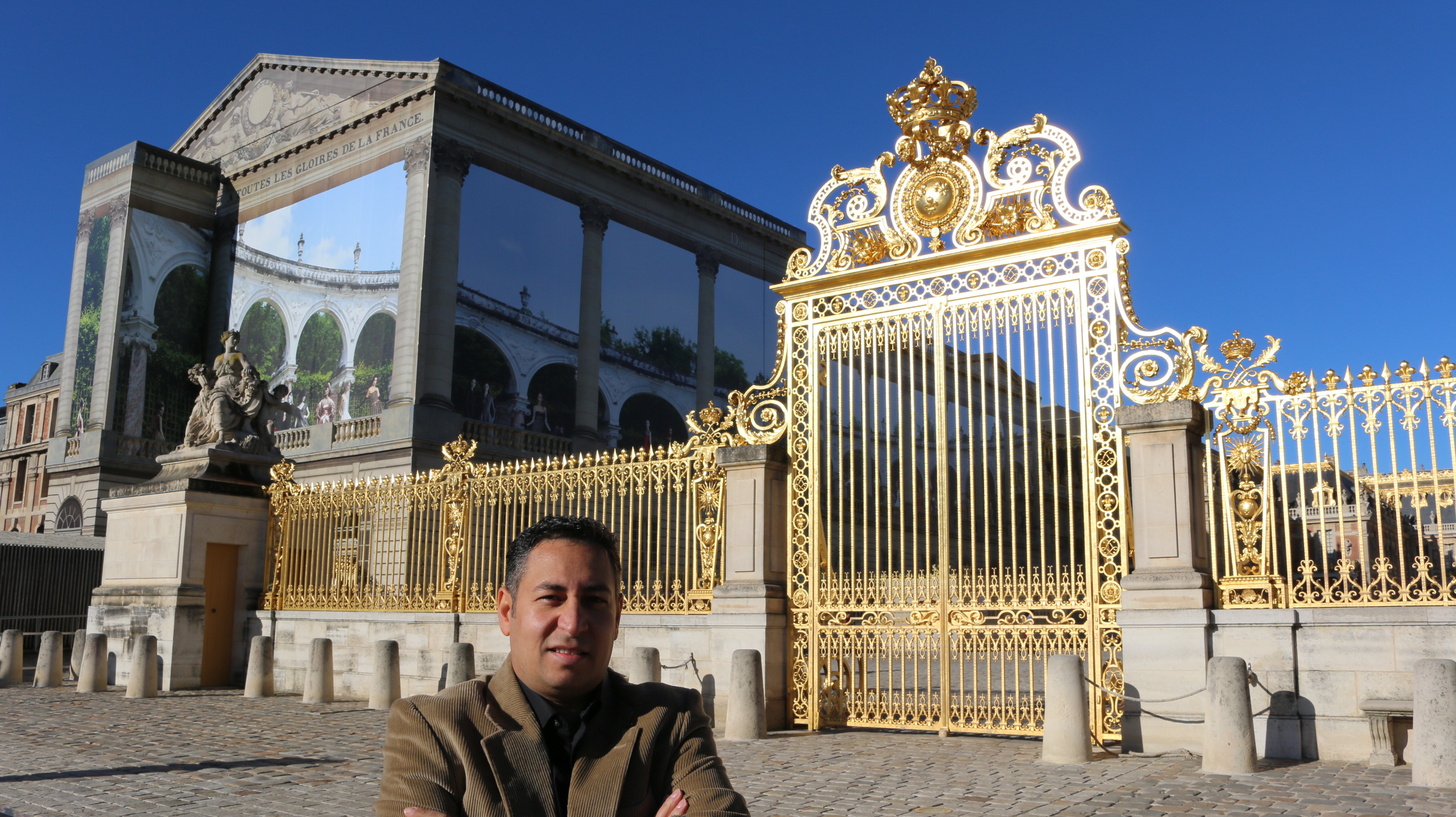 Outdoor Gold Leaf Paint