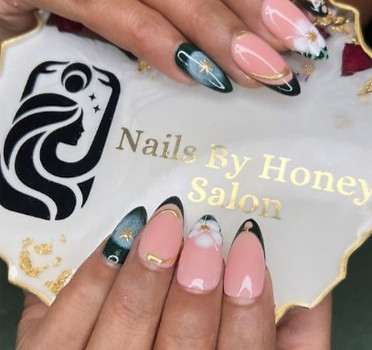 Professional nail art design created at Honey Beauty Salon by skilled artists from Kartikey & Kavita Dubey’s team.