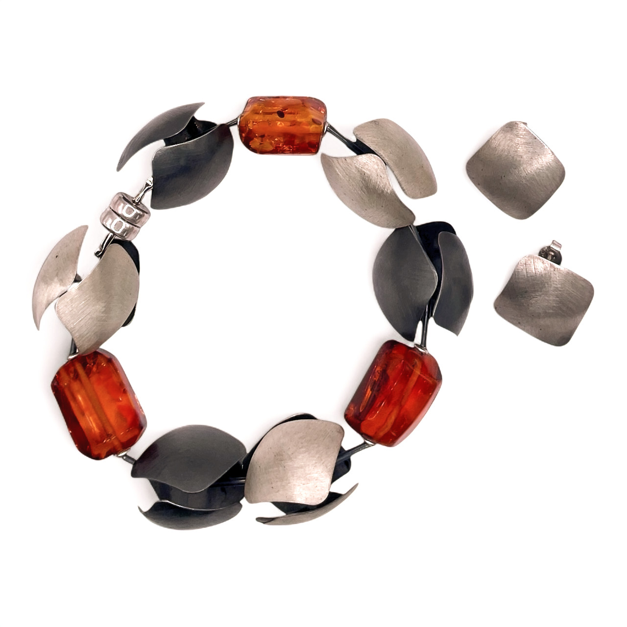 Baltic Amber Designer Set - Elegant Bracelet & Earrings