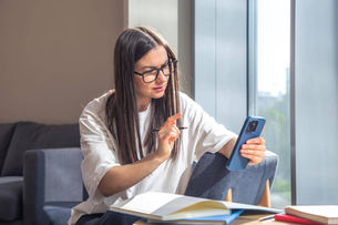 The Future of Education is in Your Pocket: Why an E-Learning Mobile App is Crucial