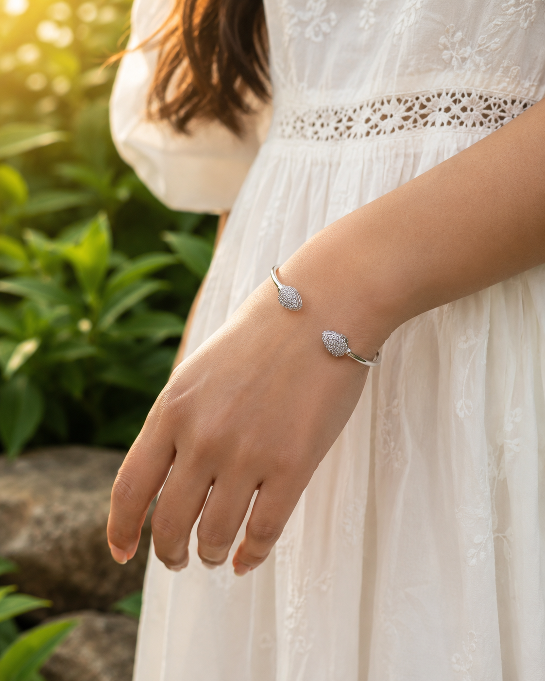 The Glimmerleaf Cuff