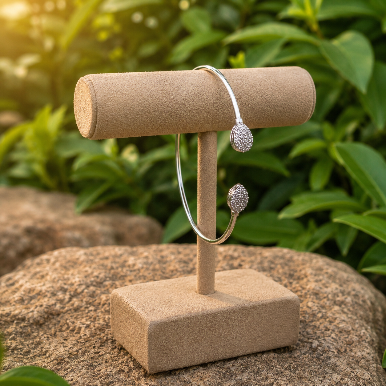 The Glimmerleaf Cuff