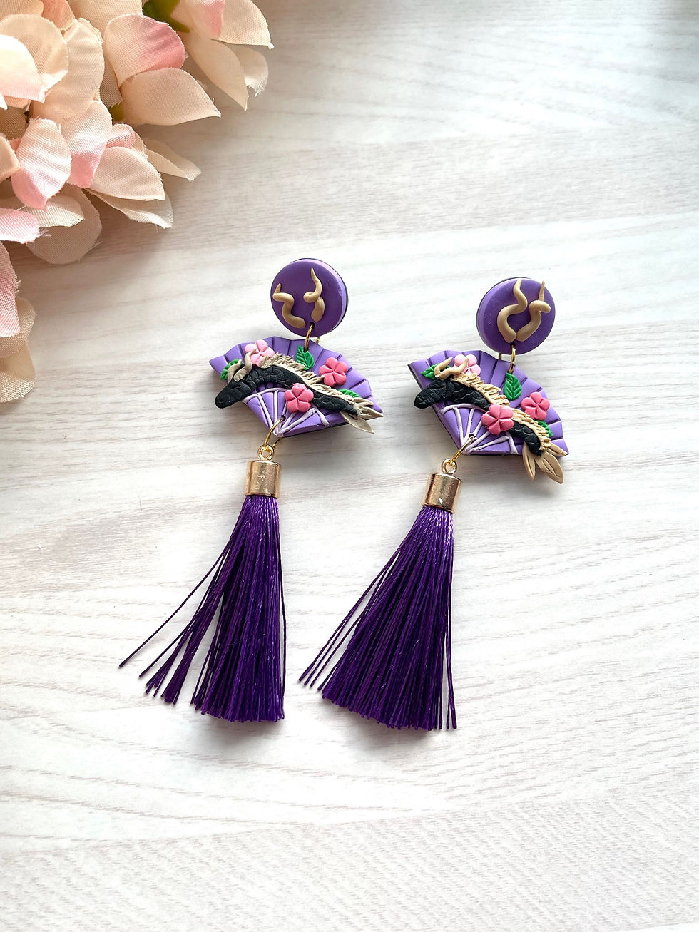 Thumbnail: Dragon fan earrings (Purple)