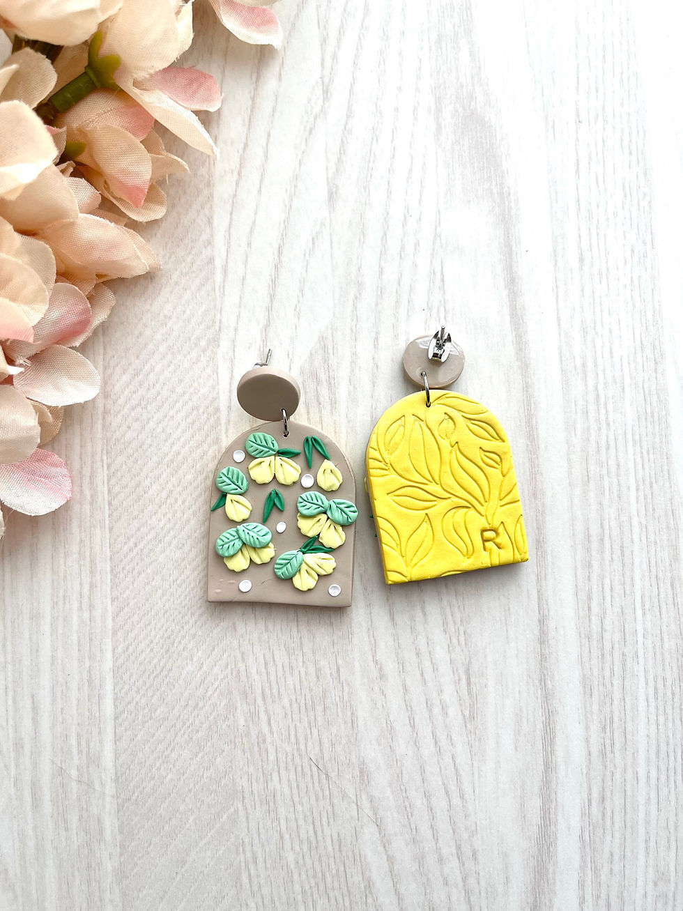 Thumbnail: Spring floral earrings 