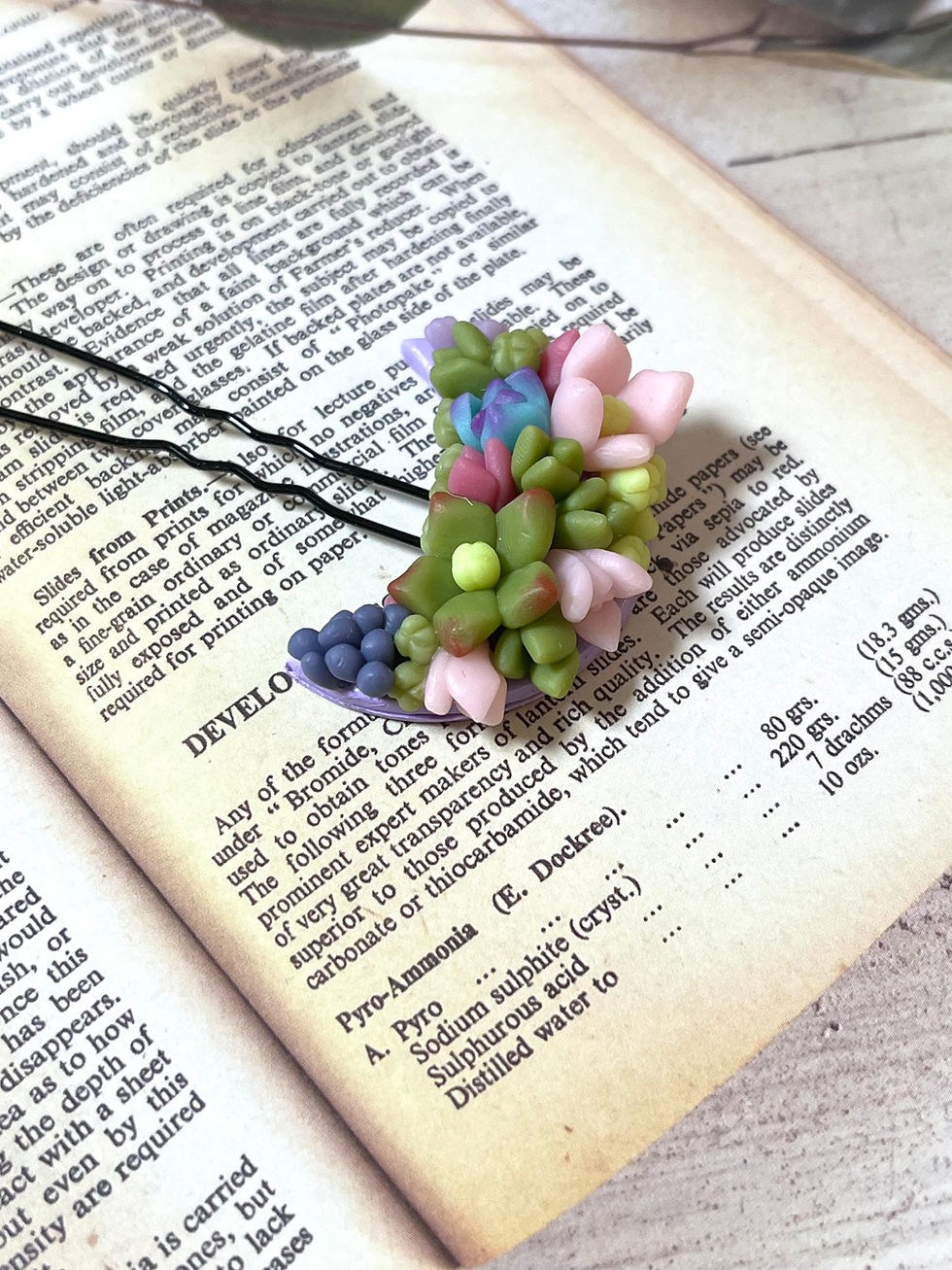 Thumbnail: Garden nymph succulent hair pin