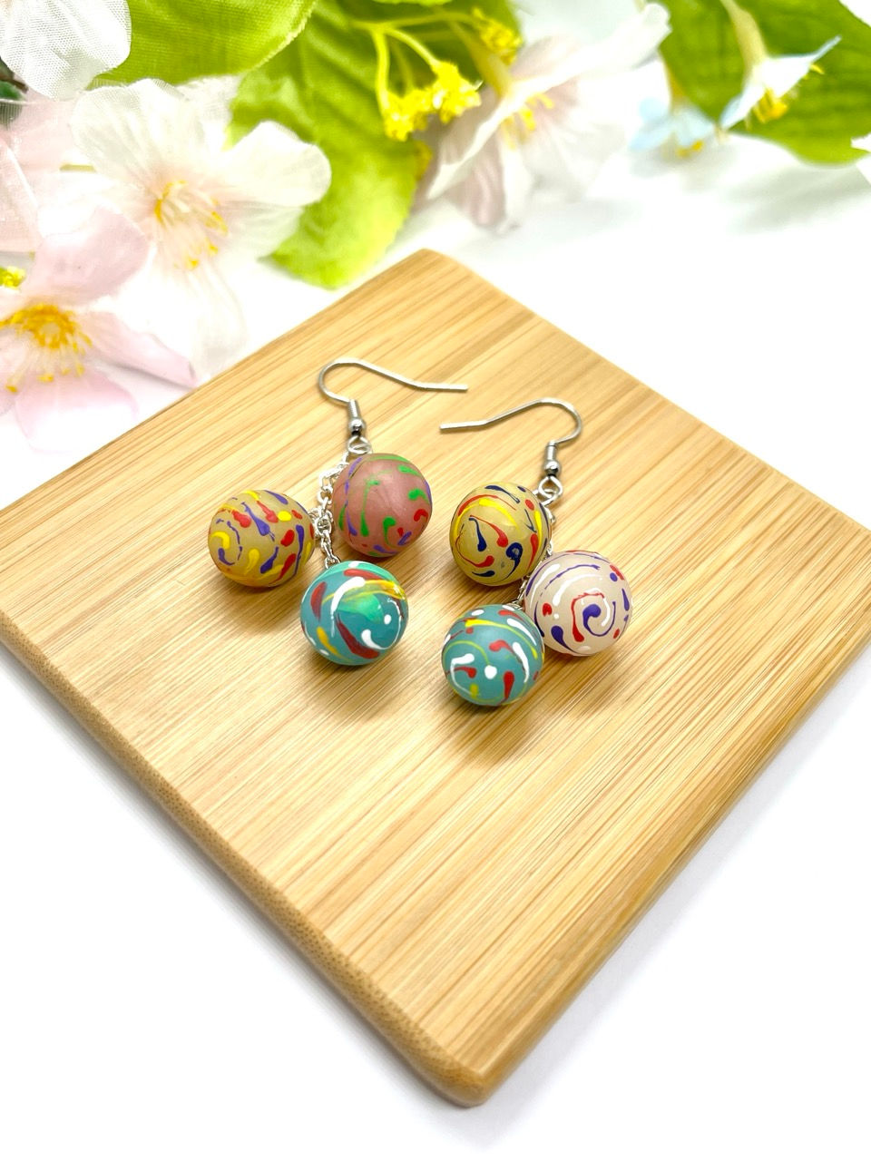 Thumbnail: Water balloon earrings (triple)