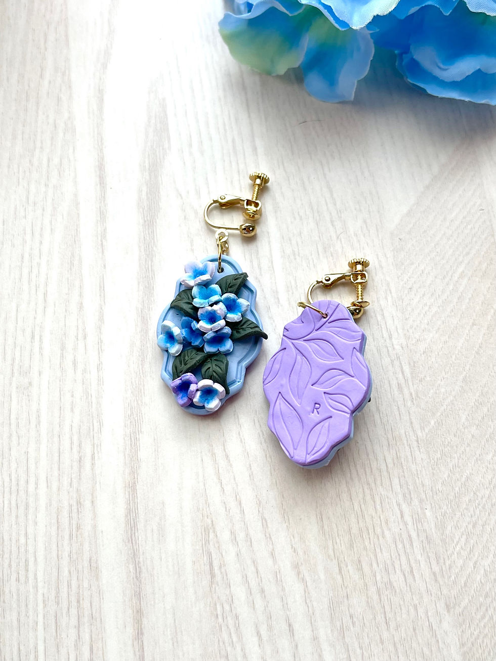 Thumbnail: Blue hydrangea earrings 