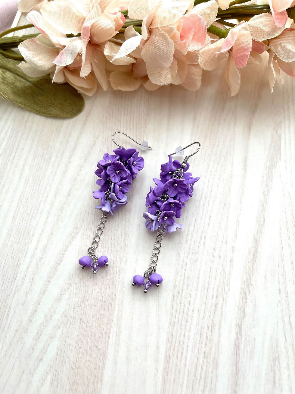 Thumbnail: Wisteria dangle earrings 