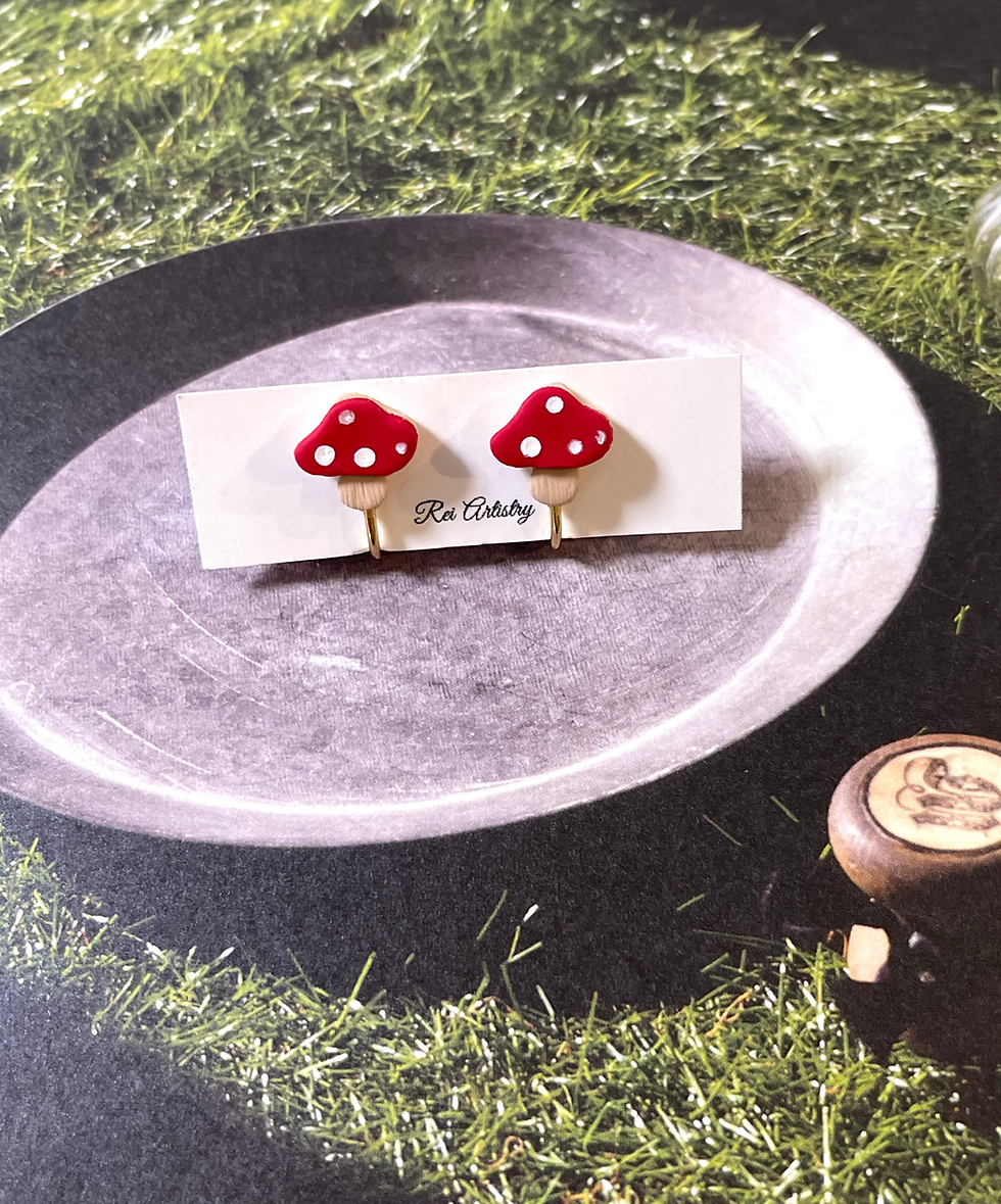 Thumbnail: Tiny mushroom studs 
