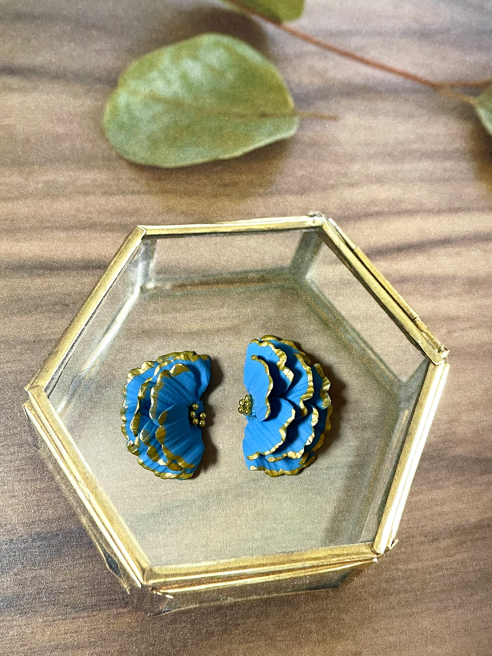 Thumbnail: Half flower ear studs